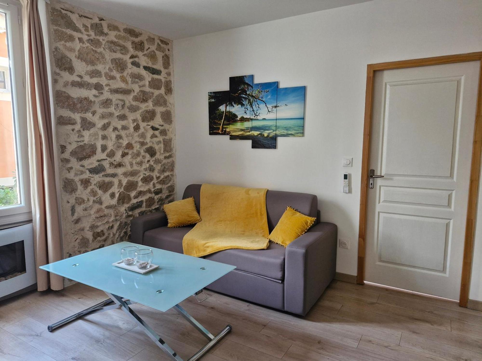 Appartement Tout Confort A 2 Pas Du Centre Ville Aubagne Exterior photo
